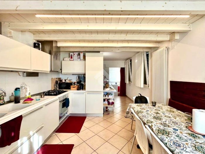 Appartamento bilocale in affitto in Viale Italia, Centro, Creazzo