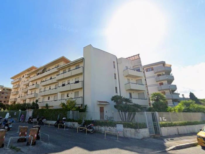 Appartamento con 5 locali in vendita in Via Pier Donato Sommati, Antignano Banditella, Livorno