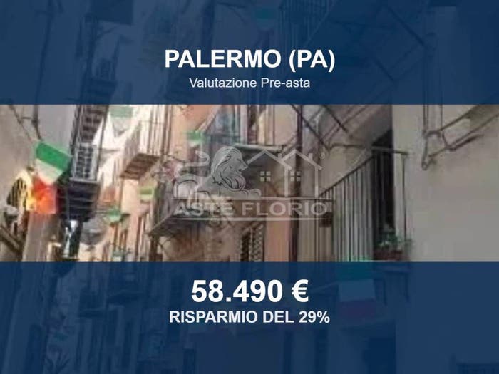 Appartamento quadrilocale in vendita in Vicolo Maestro Cristofaro, Centro Storico, Palermo