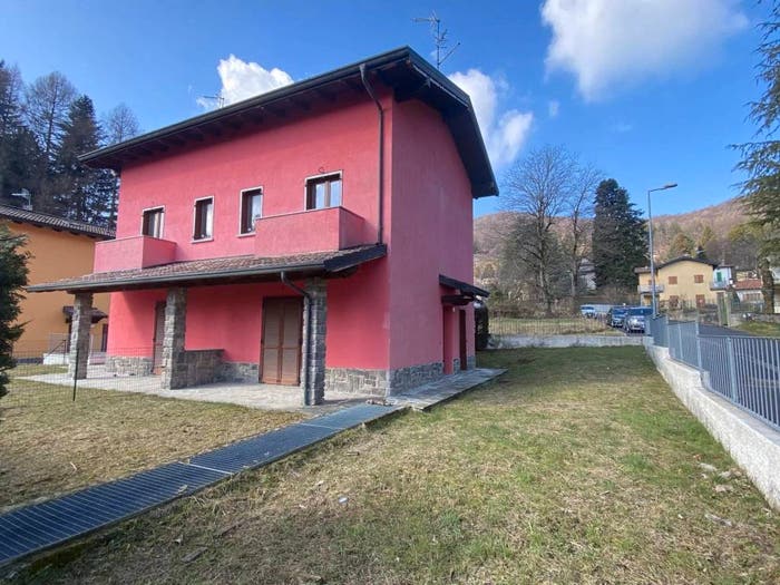 Casa trilocale in vendita in Vicolo Brenta, Lanzo D'Intelvi, Alta Valle Intelvi