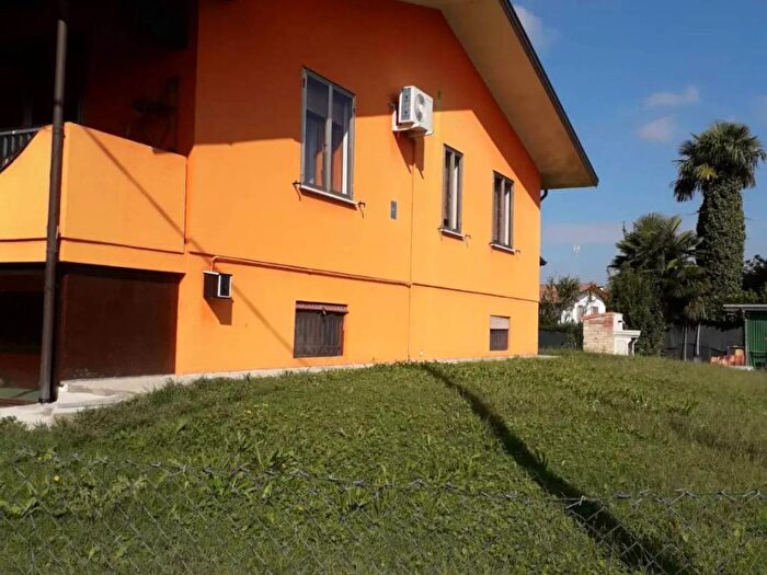 Casa trilocale in vendita in Via Nazionale, Centro, Palazzolo dello Stella