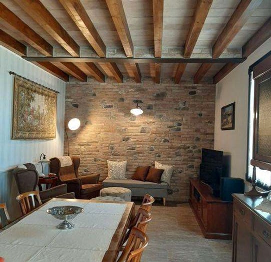 Casa con 6 locali in vendita in Fontevivo
