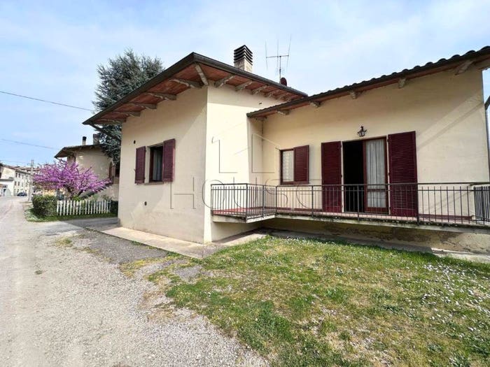 Appartamento con 5 locali in vendita in Petrelle Città di Castello Perugia Umbria Italia, Città di Castello