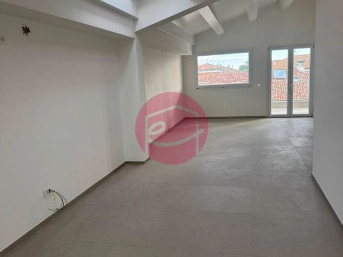 Casa quadrilocale in vendita in Viale Giosuè Carducci, Gambettola