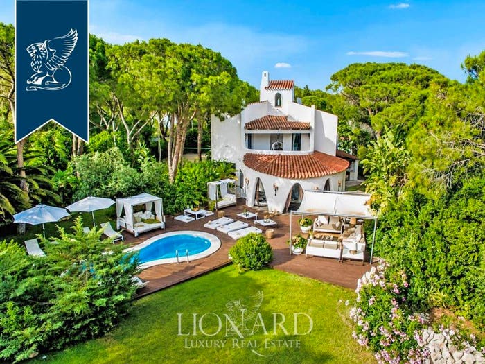 Casa con 6 locali in vendita in Santa Margherita Di Pula, Pula