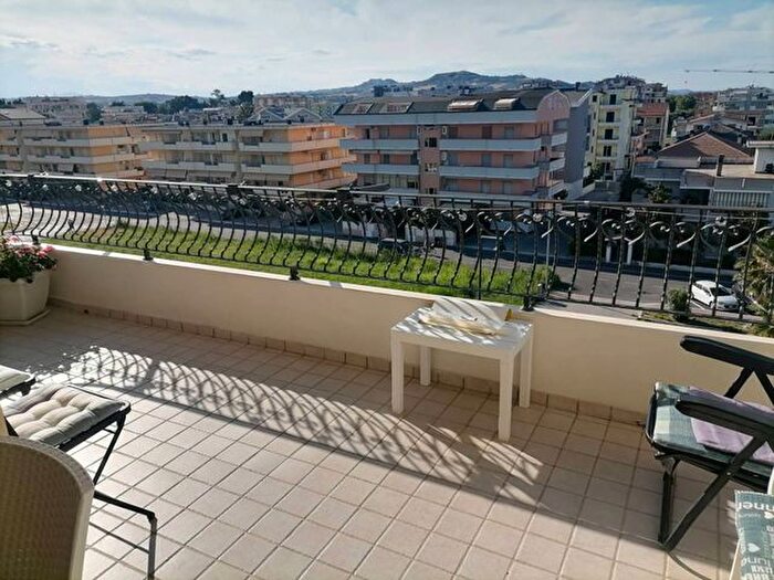 Appartamento trilocale in vendita in Via Verona, Alba Adriatica