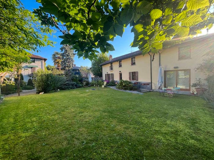 Casa con 5 locali in vendita in via Pisciola, Centro, Imbersago