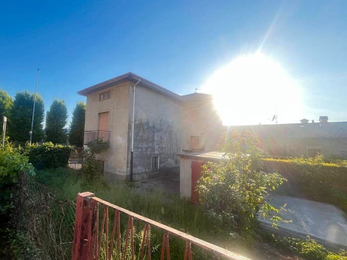 Casa con 6 locali in vendita in Via G Quarenghi, Centro, Mozzo