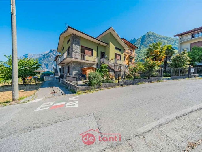 Casa con 6 locali in vendita in Via Mario Copes, Centro, Verceia