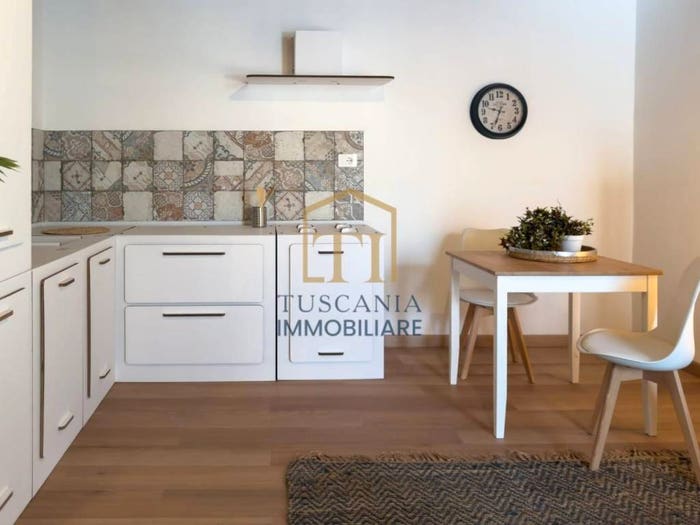 Appartamento trilocale in vendita in Via Andrea Mantegna, Campiglia Castel San Gimignano, Colle di Val d'Elsa