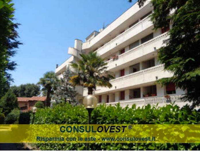 Appartamento trilocale in vendita in Via Giovanni Redaelli, Santissimi Apostoli, Busto Arsizio