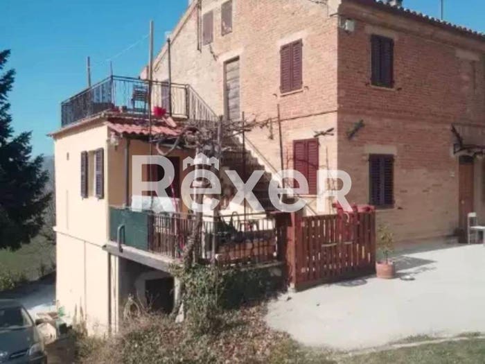 Casa con 5 locali in vendita in Contrada L'Immacolata, Sant'Angelo in Pontano