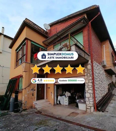 Casa con 6 locali in vendita in Via di Santa Maria, Centro, Magliano Sabina