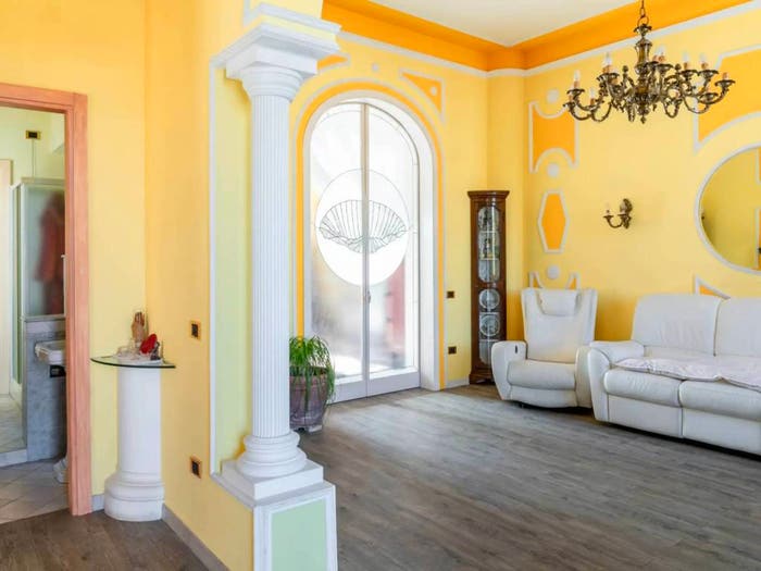 Casa con 6 locali in vendita in Via Ammiraglio Burzagli, Città, Montevarchi