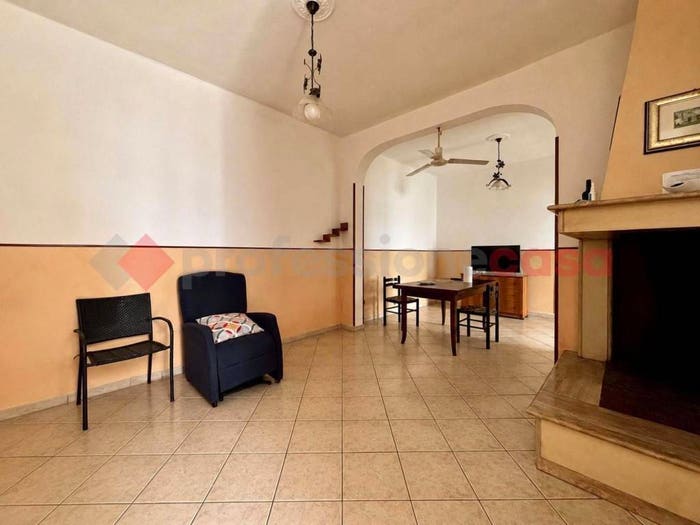 Appartamento con 6 locali in vendita in Via Gabriele D'Annunzio A, Centro, Maruggio