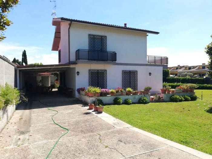 Casa con 6 locali in vendita in Via Po No Number, Tor San Lorenzo Nuova California, Ardea
