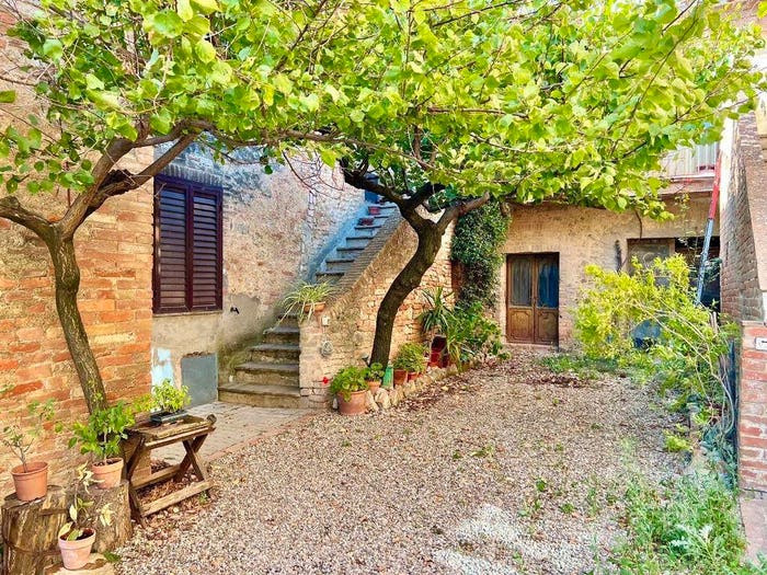 Casa bilocale in vendita in Strada RadiSiena, Monteroni d'Arbia