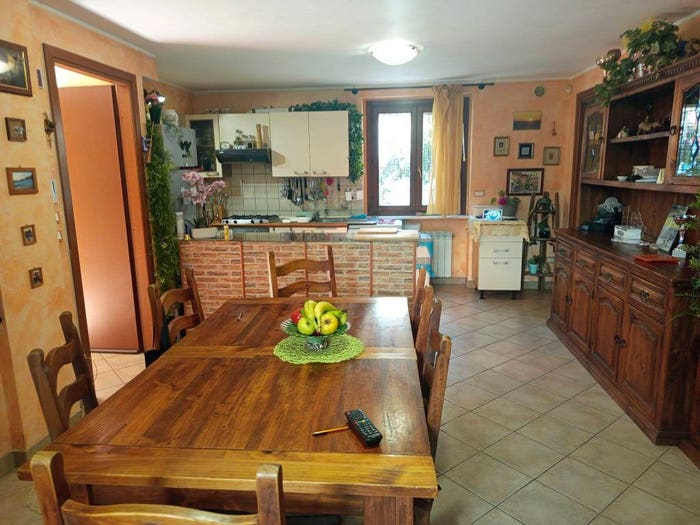 Casa con 6 locali in vendita in San Martino Bassa, Città Sant'Angelo