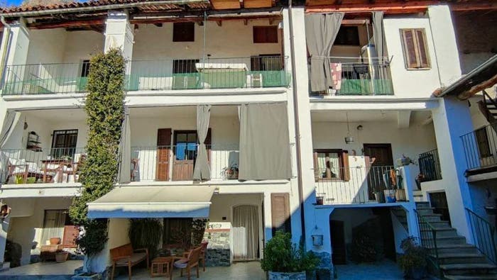 Casa con 6 locali in vendita in Via Maffiolo Lino, Centro, Caprie