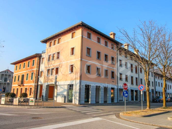 Appartamento trilocale in vendita in Piazza XXIX Settembre, Centro, Nimis