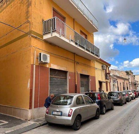 Casa in vendita in Via Giovanni Aurispa, Centro, Noto