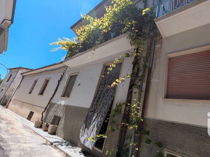 Casa con 6 locali in vendita in Via Patini, Castelvecchio Subequo