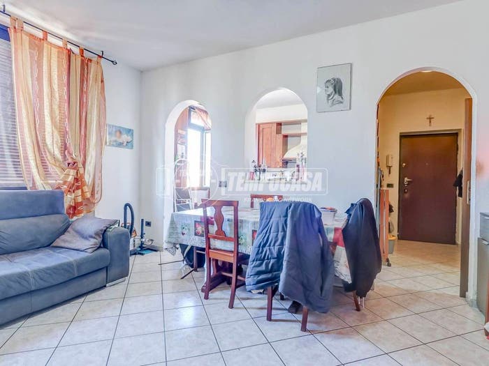 Appartamento trilocale in vendita in Via Da Vinci, Centro, Castano Primo