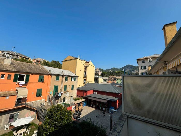 Appartamento quadrilocale in vendita in Vico Acquacalda, Sestri Ponente, Genova