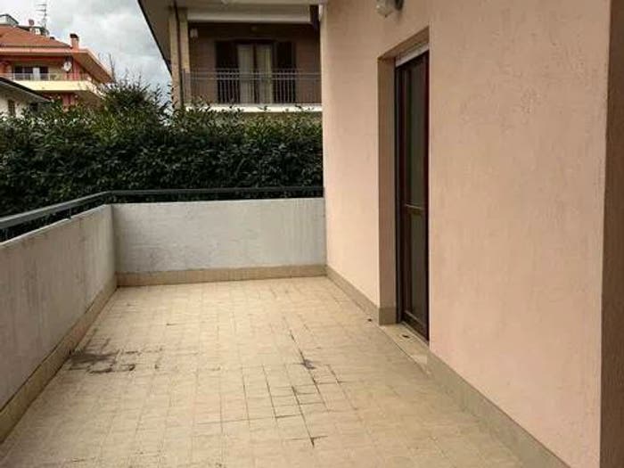 Appartamento quadrilocale in vendita in Via Lago Di Albano, Centro, Avezzano