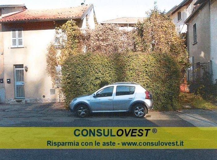 Casa con 6 locali in vendita in Via Borgo San Dazio, Agliate, Carate Brianza