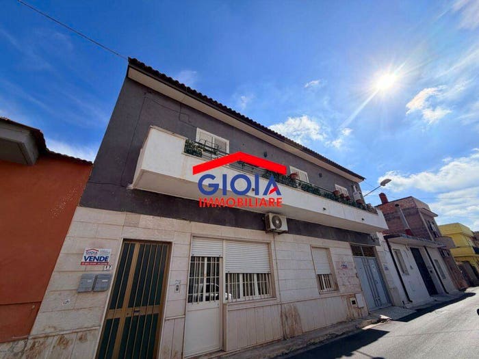 Appartamento con 6 locali in vendita in Via Isonzo, Mondragone