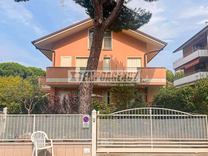 Appartamento trilocale in vendita in Via Pinarella E, Tagliata, Cervia