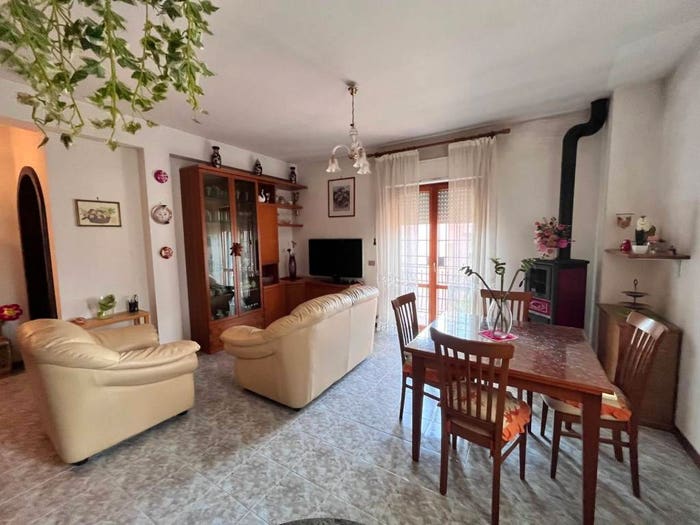 Appartamento con 5 locali in vendita in Via del Carmine, Centro, Acquapendente