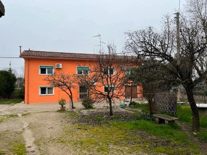 Casa con 6 locali in vendita in Vallancon Nord, Centro, Ospedaletto Euganeo