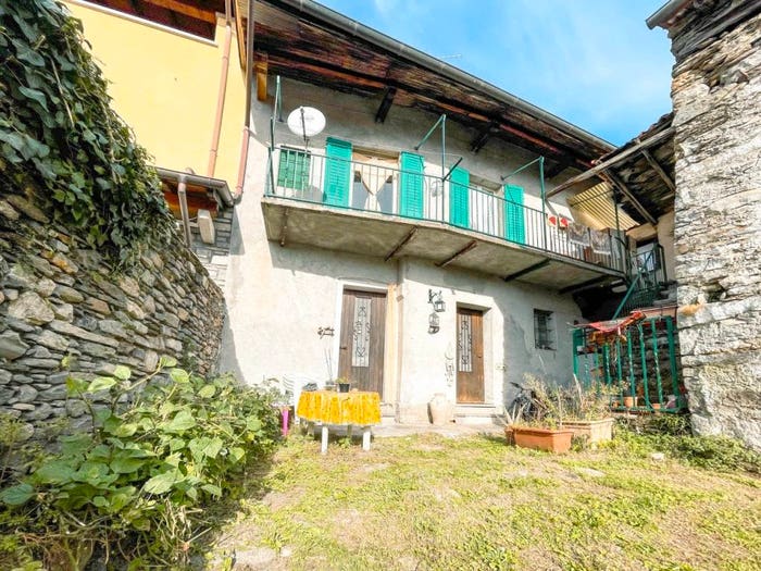 Casa trilocale in vendita in via vittorio emanuele III, Vezzo, Gignese
