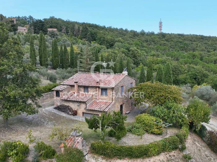 Casa con 5 locali in vendita in Via Poggiardelli, Montepulciano