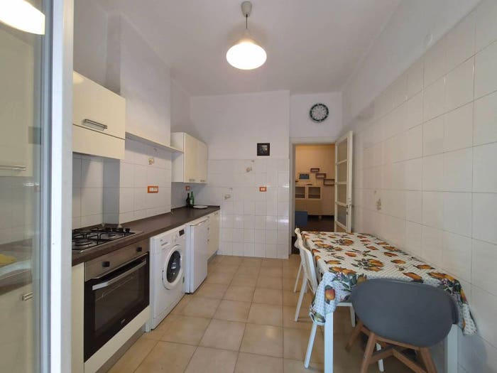 Appartamento trilocale in vendita in Via San Bartolomeo del Fossato, Sampierdarena, Genova
