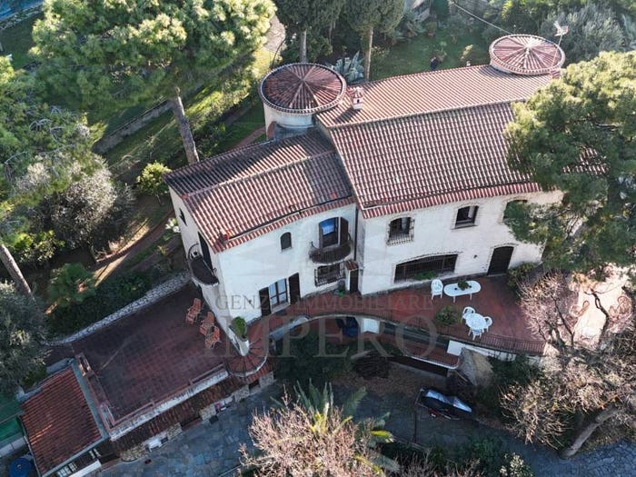 Casa con 6 locali in vendita in Via Vincenzo Gioberti, Via Romana, Bordighera