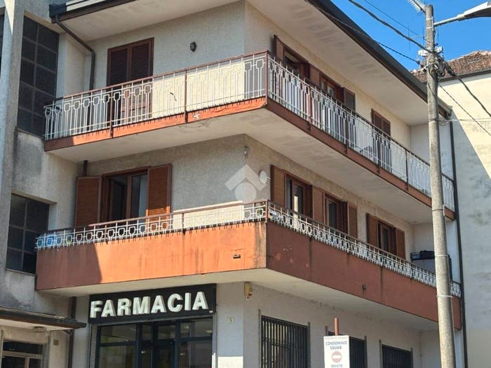 Appartamento trilocale in vendita in Via valle, Centro, Borgo Ticino