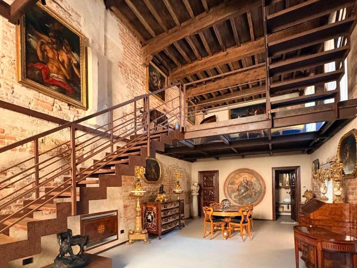 Casa con 6 locali in vendita in Piazza Castello, Centro, Montemagno