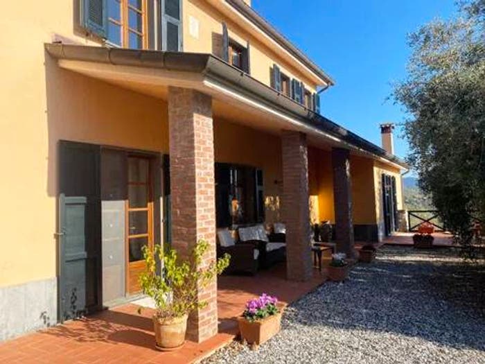Casa con 5 locali in vendita in Fosdinovo
