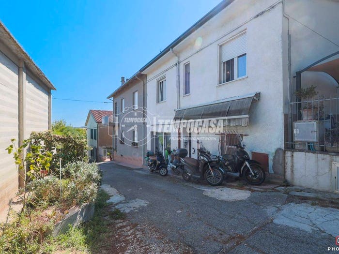 Appartamento con 5 locali in vendita in Via della Grotta Rossa, Colle di Covignano, Rimini