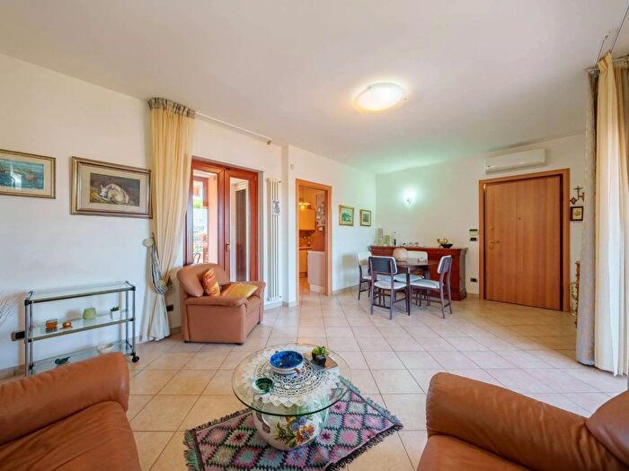 Appartamento trilocale in vendita in Via Silvio Pellico, Roseto Degli Abruzzi