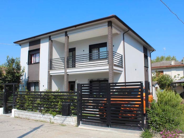 Casa con 6 locali in vendita in Centro, Gaiba