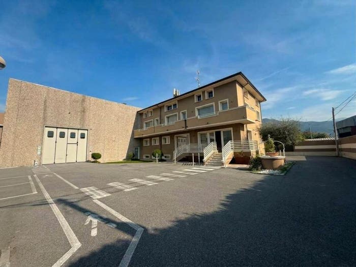 Casa in vendita in Zona Industriale, Massa
