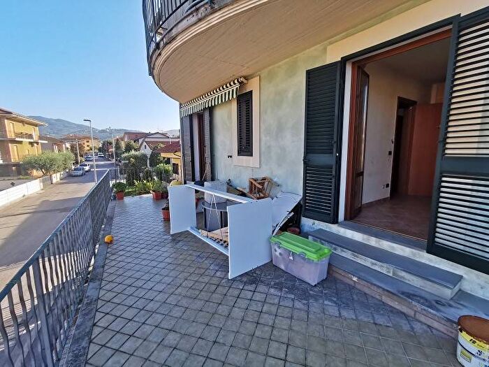 Appartamento trilocale in vendita in Via John Fitzgerald Kennedy, Cintolese, Monsummano Terme