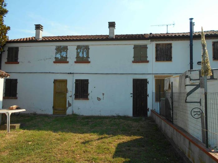 Casa con 6 locali in vendita in Strada Rangona Gattola, Ostellato