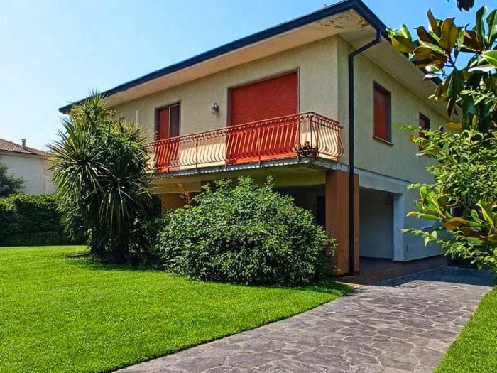 Casa con 6 locali in vendita in Massa Pisana Vicopelago, Lucca