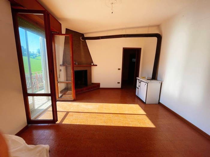 Casa con 6 locali in vendita in Monsano