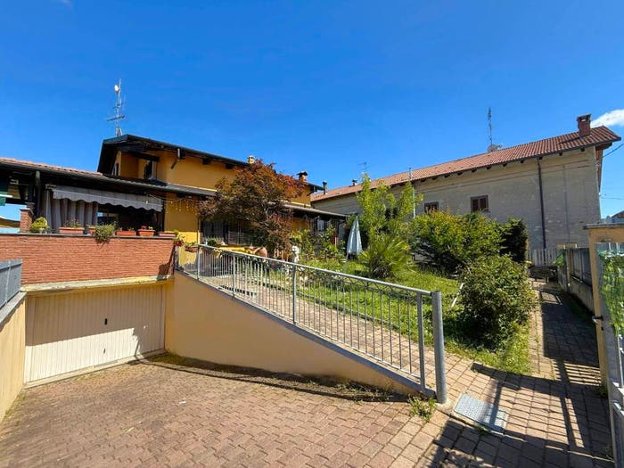 Casa con 6 locali in vendita in Via San Francesco, Boschetto, Chivasso